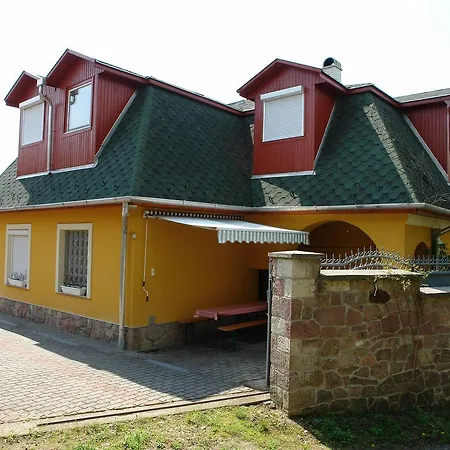 Valentina Apartmanhaz *