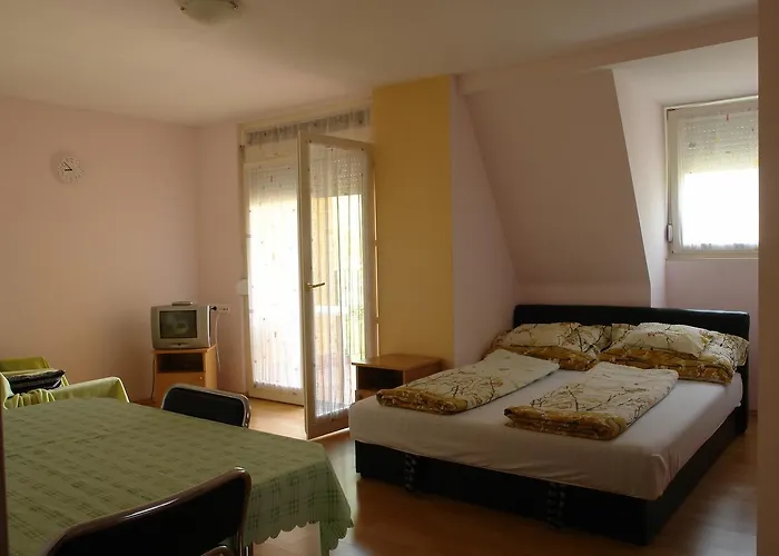 Lägenhet Valentina Apartmanhaz